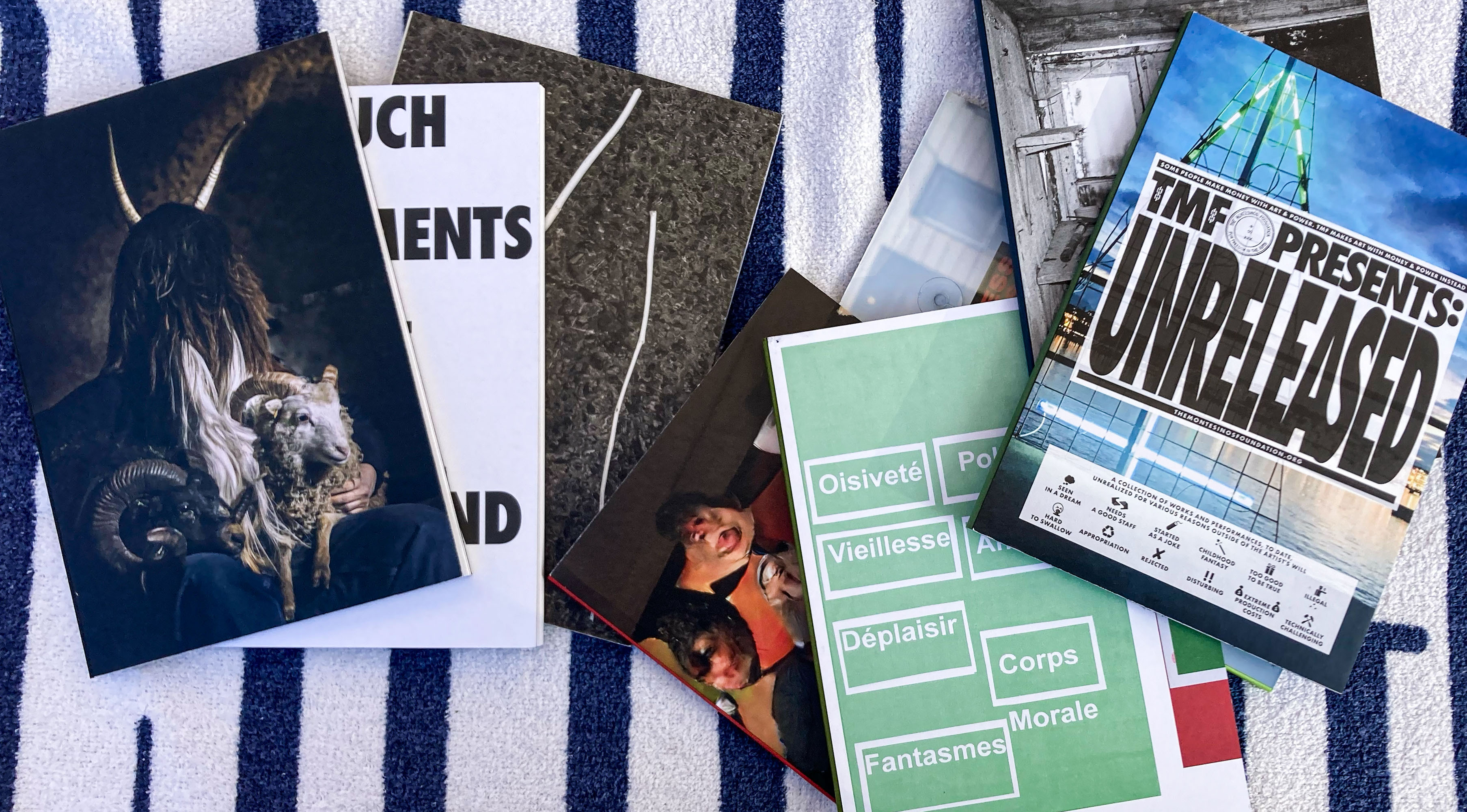 Typo for Cahier d’Artistes 2021.  